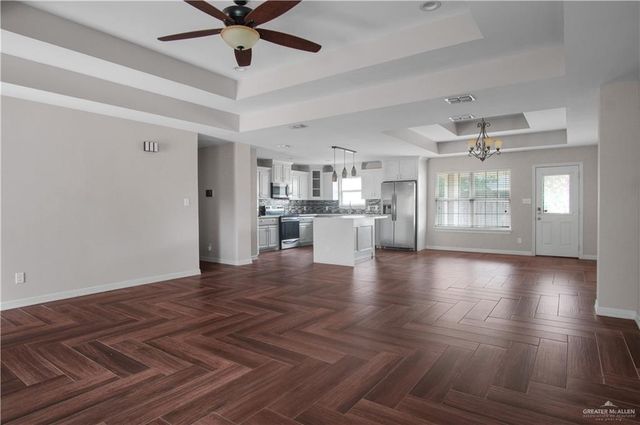 1413 E Saint Francis Avenue, Mission, TX 78573