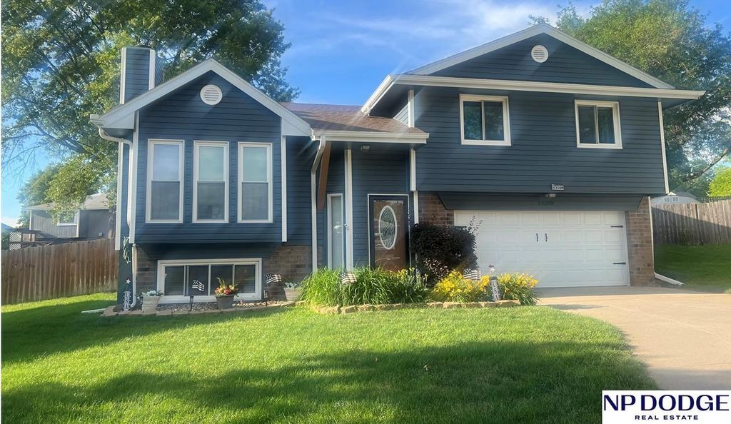 13208 Margo Court, Omaha, NE 68138