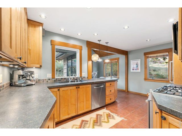39 Spring Ln, Boulder, CO 80302