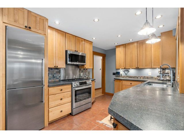 39 Spring Ln, Boulder, CO 80302