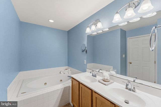 14800 LINKS POND CIR, Gainesville, VA 20155
