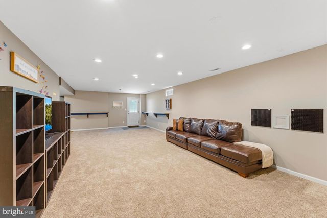 14800 LINKS POND CIR, Gainesville, VA 20155