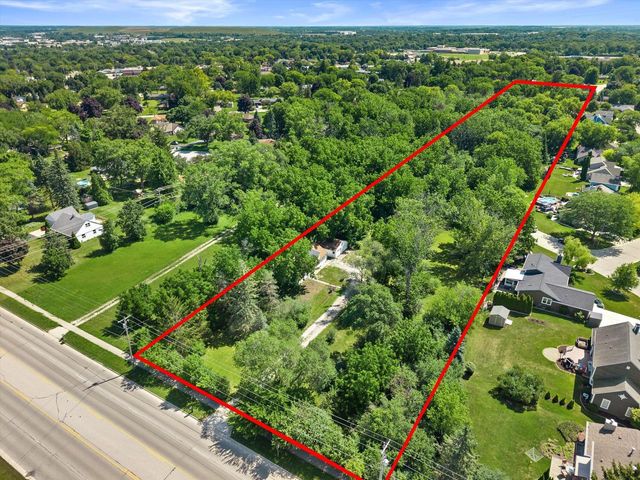 W156N7968 Pilgrim ROAD, Menomonee Falls, WI 53051