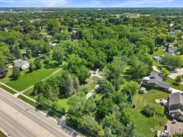 W156N7968 Pilgrim ROAD, Menomonee Falls, WI 53051