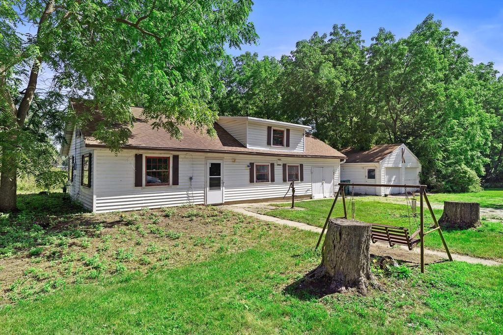W156N7968 Pilgrim ROAD, Menomonee Falls, WI 53051