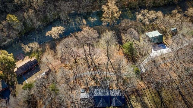 166 Red Oak Lane, Mccaysville, GA 30555