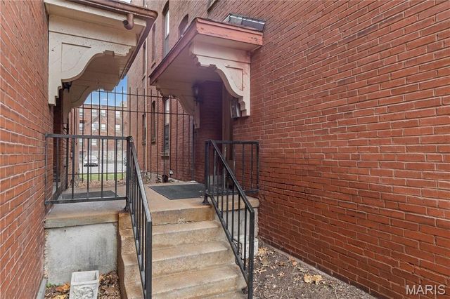 5661 Waterman Boulevard 1N, St Louis, MO 63112