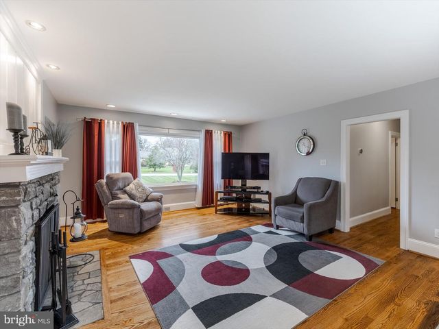 705 POTTER DR, Kennett Square, PA 19348