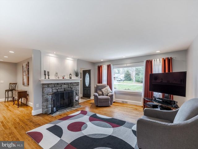 705 POTTER DR, Kennett Square, PA 19348