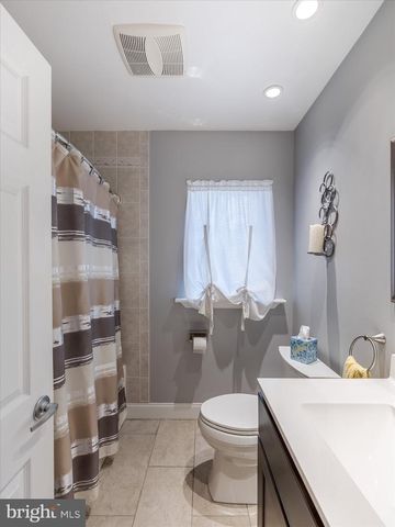 705 POTTER DR, Kennett Square, PA 19348