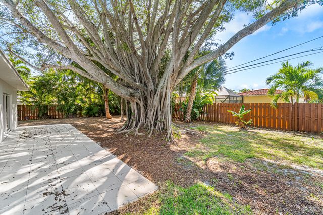 1188 W Camino, Boca Raton, FL 33486