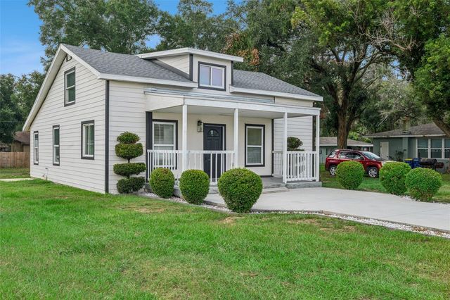 306 S DISSTON AVENUE, Minneola, FL 34715