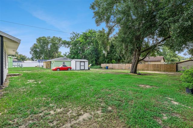 306 S DISSTON AVENUE, Minneola, FL 34715