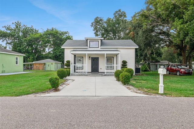 306 S DISSTON AVENUE, Minneola, FL 34715