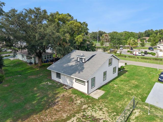 306 S DISSTON AVENUE, Minneola, FL 34715