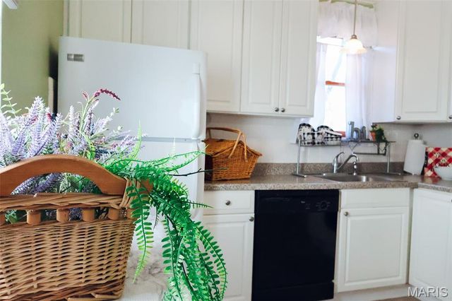 2627 Louis Avenue, Brentwood, MO 63144