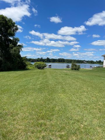 19 Coronado Drive, Jackson, MI 49201