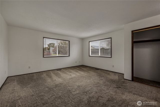 1856 4th Street SE, East Wenatchee, WA 98802