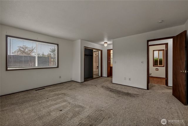 1856 4th Street SE, East Wenatchee, WA 98802