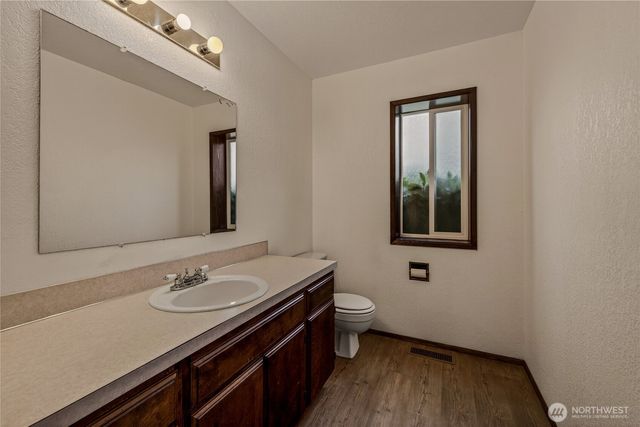 1856 4th Street SE, East Wenatchee, WA 98802