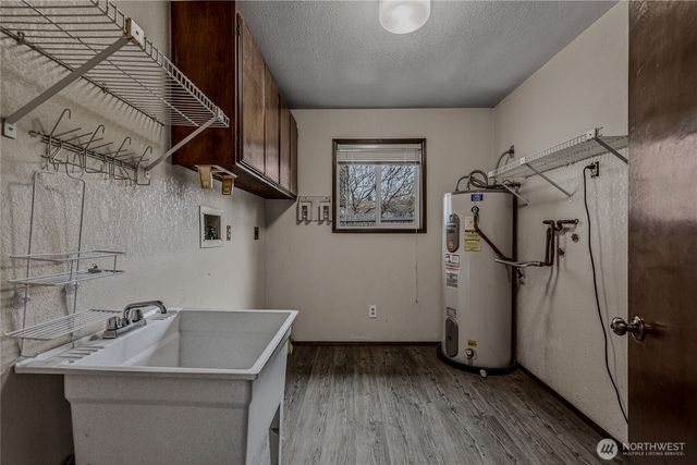 1856 4th Street SE, East Wenatchee, WA 98802