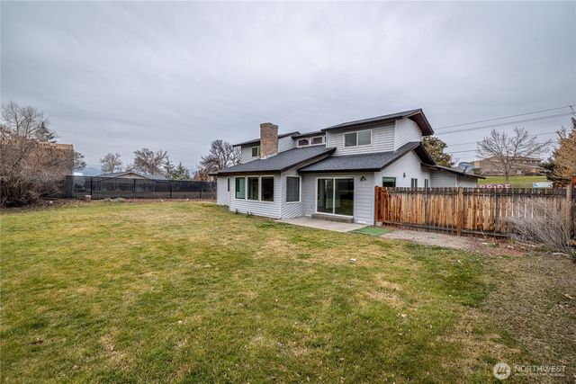 1856 4th Street SE, East Wenatchee, WA 98802