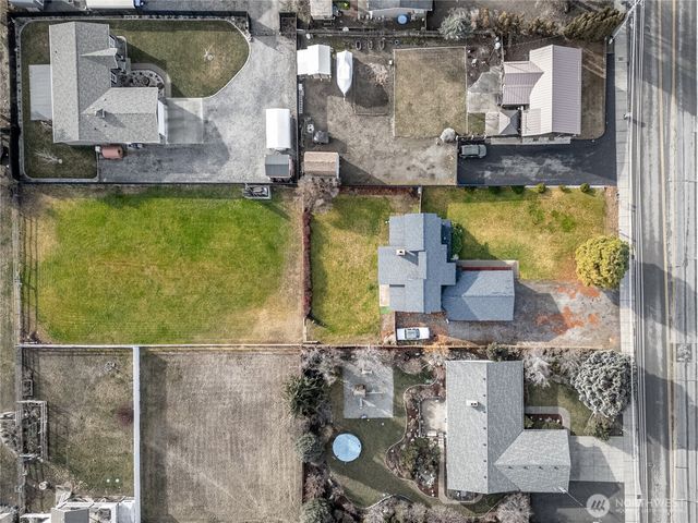 1856 4th Street SE, East Wenatchee, WA 98802