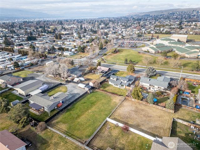1856 4th Street SE, East Wenatchee, WA 98802