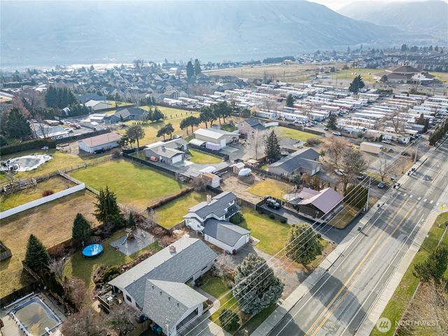 1856 4th Street SE, East Wenatchee, WA 98802