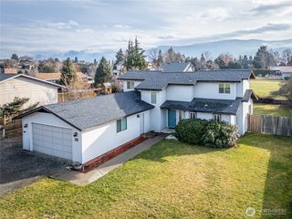 1856 4th Street SE, East Wenatchee, WA 98802
