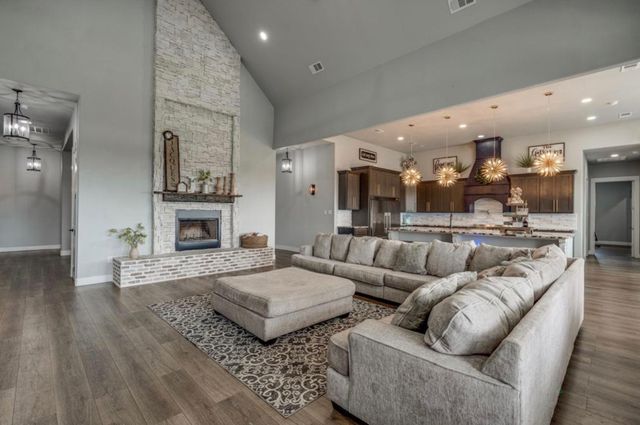 997 Ovilla Road, Waxahachie, TX 75167