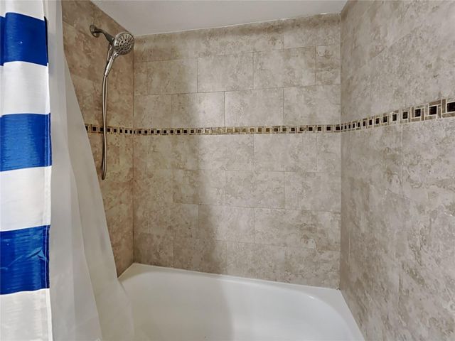 241 W CITRUS STREET, Altamonte Springs, FL 32714