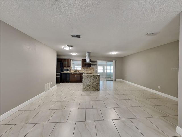 241 W CITRUS STREET, Altamonte Springs, FL 32714