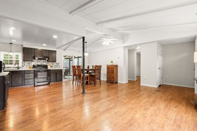 19 Lodgepole Lane, Kingston, MA 02364