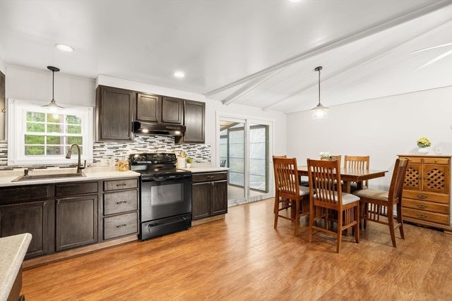 19 Lodgepole Lane, Kingston, MA 02364