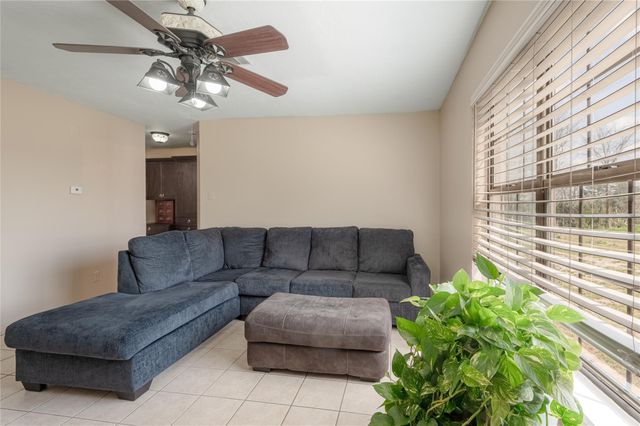 918 Fm 247 Road, Huntsville, TX 77320