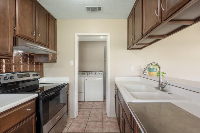 918 Fm 247 Road, Huntsville, TX 77320