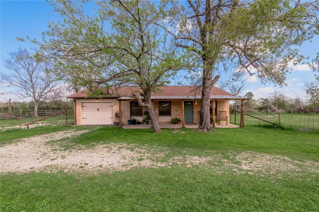 918 Fm 247 Road, Huntsville, TX 77320