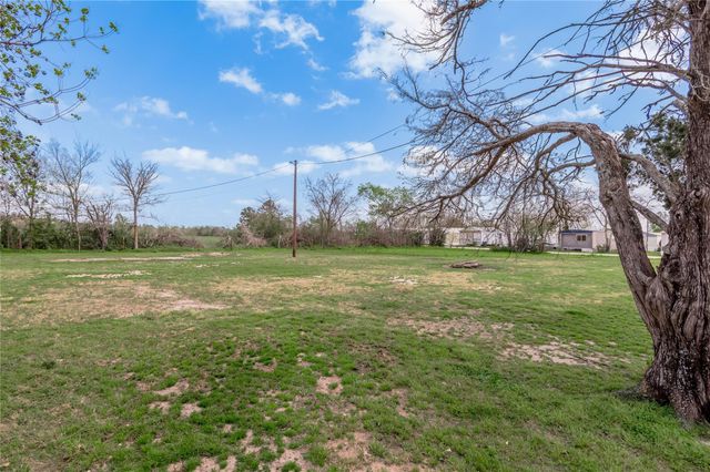 918 Fm 247 Road, Huntsville, TX 77320