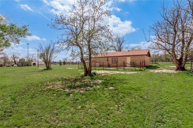 918 Fm 247 Road, Huntsville, TX 77320