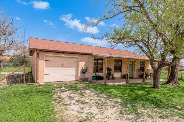 918 Fm 247 Road, Huntsville, TX 77320