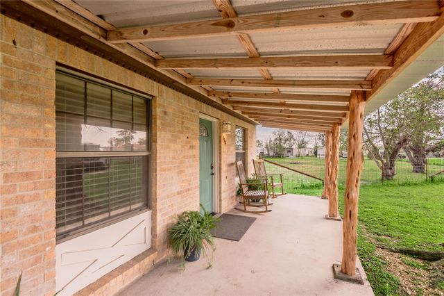 918 Fm 247 Road, Huntsville, TX 77320