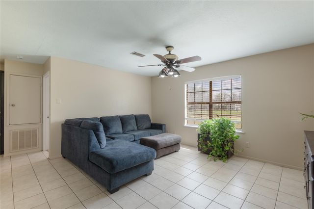 918 Fm 247 Road, Huntsville, TX 77320