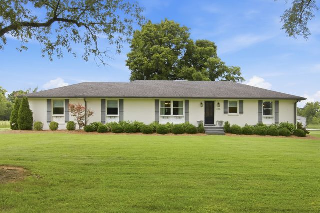 656 Spring Creek Ln, Lebanon, TN 37090