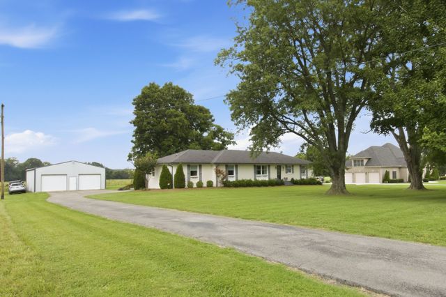 656 Spring Creek Ln, Lebanon, TN 37090