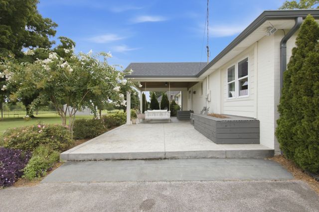 656 Spring Creek Ln, Lebanon, TN 37090