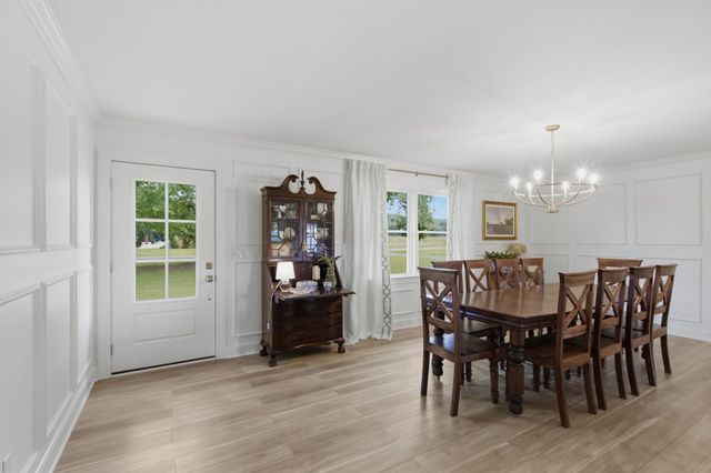 656 Spring Creek Ln, Lebanon, TN 37090