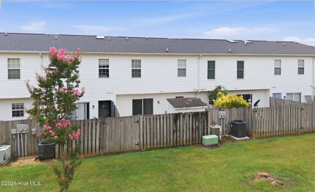 3943 Sterling Pointe Drive Rrr4, Winterville, NC 28590