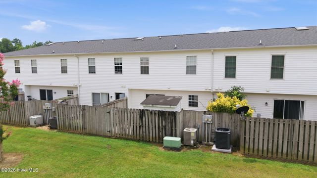 3943 Sterling Pointe Drive Rrr4, Winterville, NC 28590