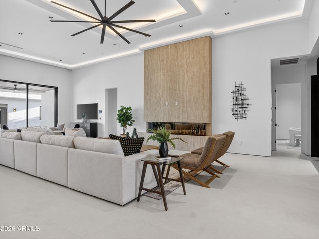 8245 E COOLIDGE Street, Scottsdale, AZ 85251